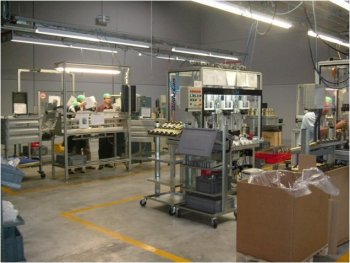Clean Hydraulic Assembly Area